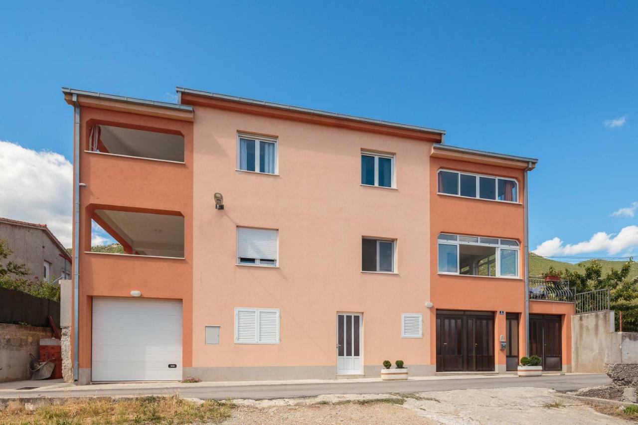 Apartmani Ujakovic Kaštela Eksteriør billede