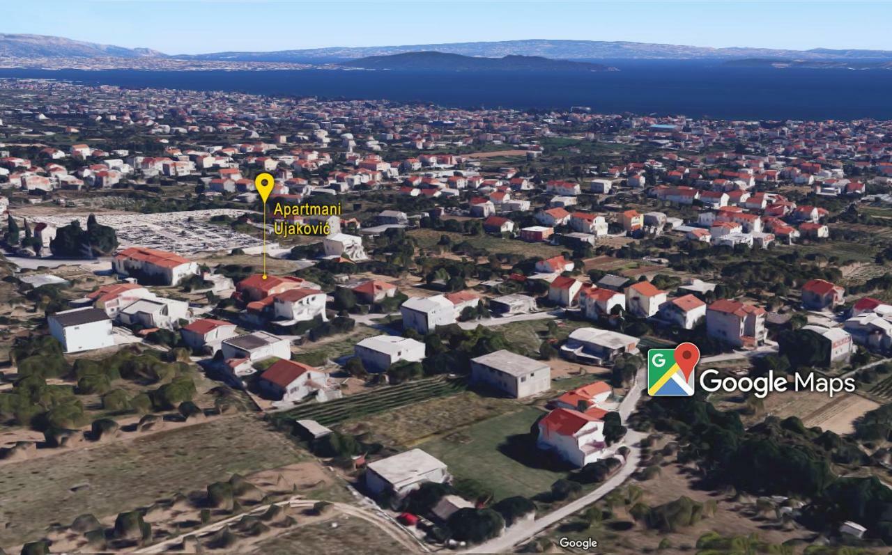 Apartmani Ujakovic Kaštela Eksteriør billede